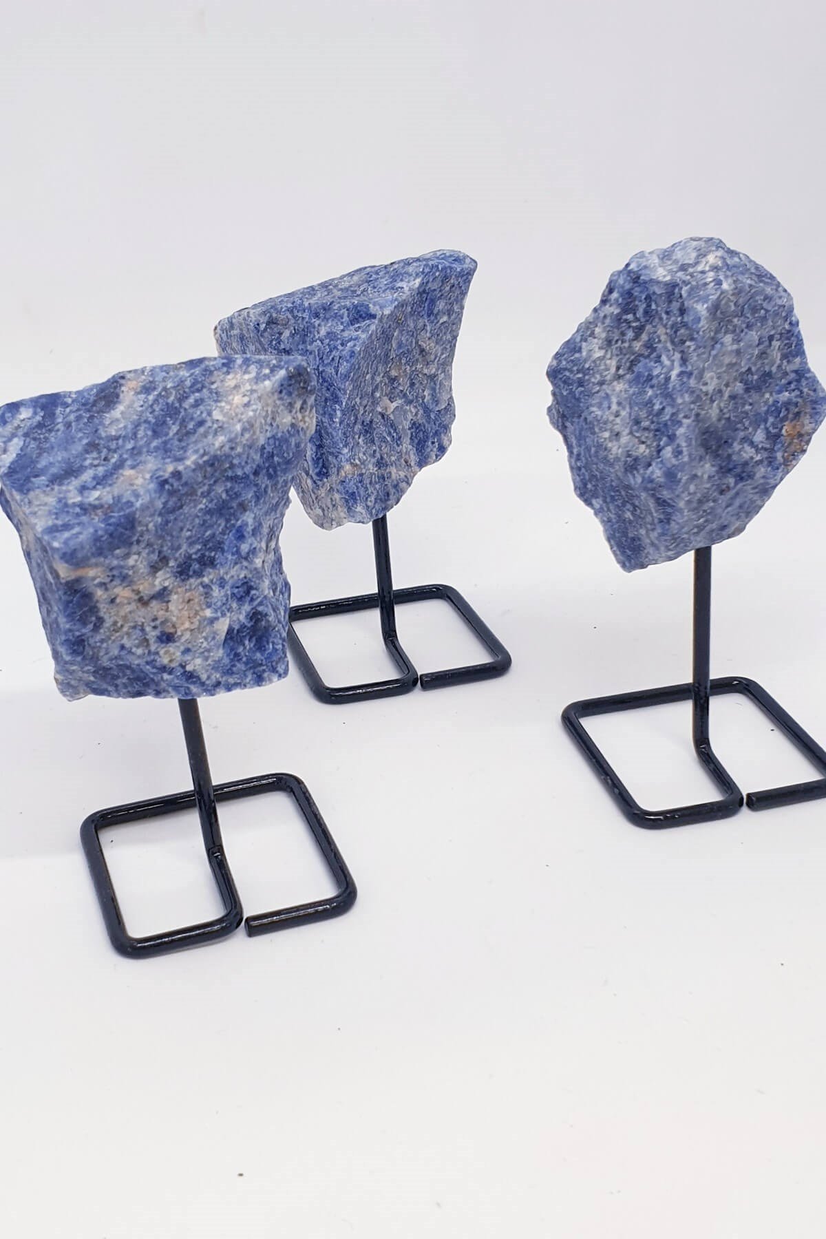 Sodalit Doğal Taş Standlı Parça