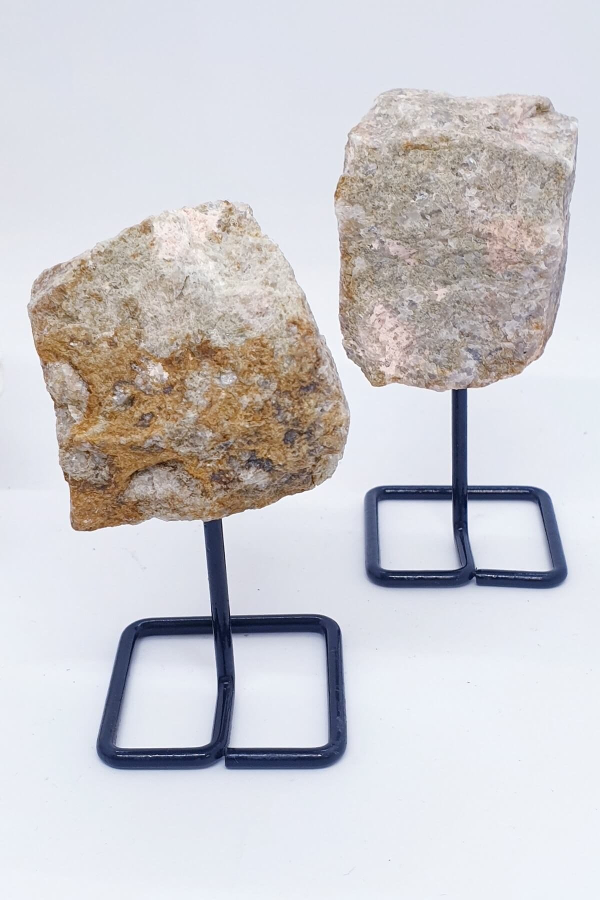 Unakit Doğal Taş Standlı Ham Parça