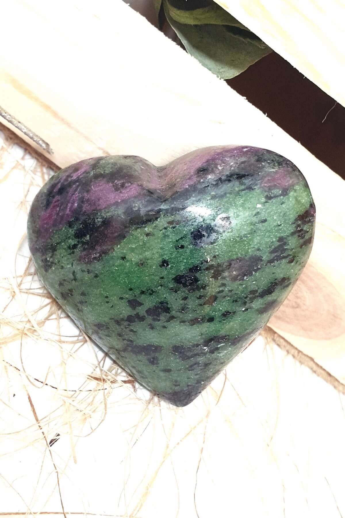 Zoosit Kalp Doğal Taş