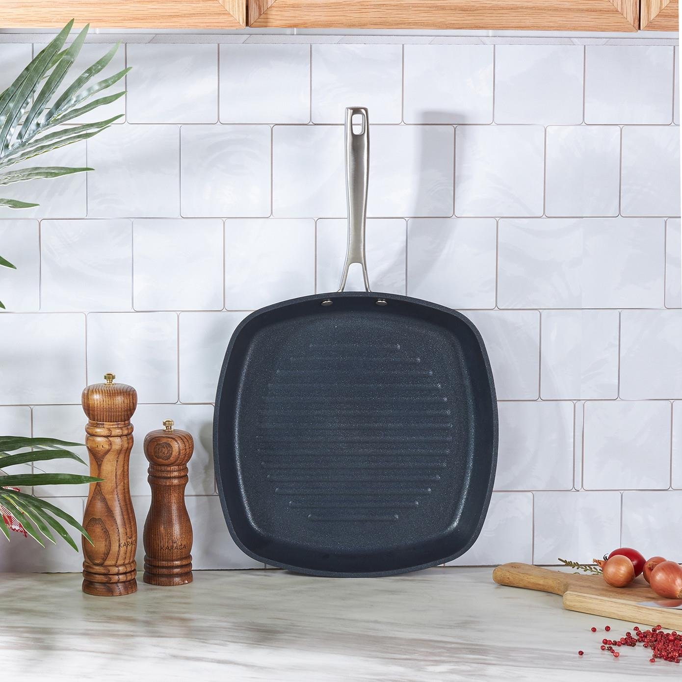Karaca Biodiamond Pro İndüksiyon Tabanlı Grill Tava 28 Cm