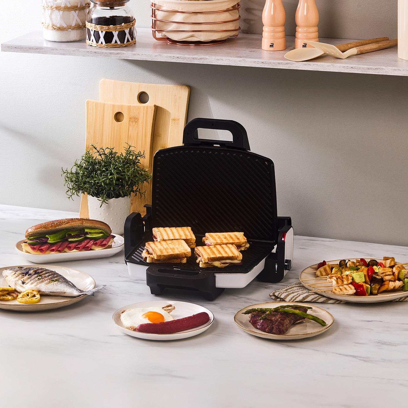 Karaca Future Tost Makinesi Pearl White 4 Dilim Kapasiteli