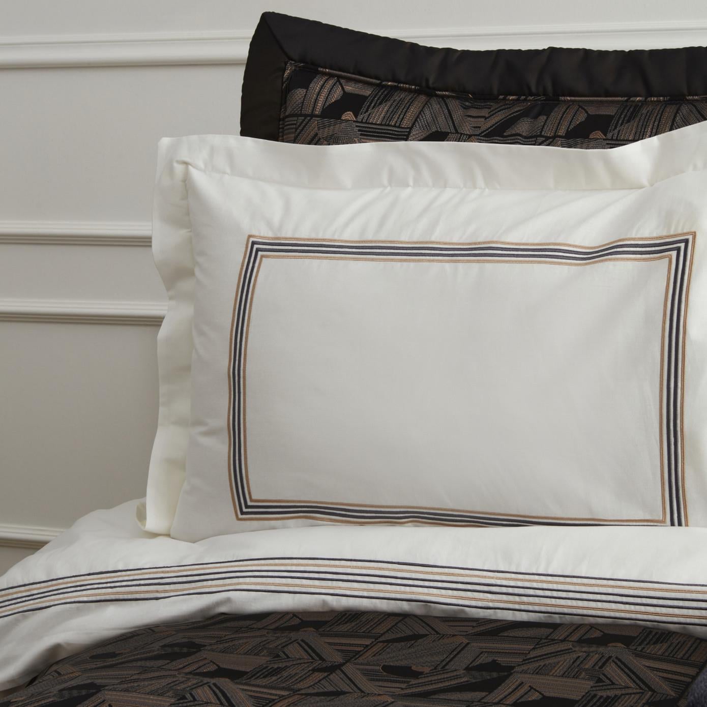 Karaca Home Asteria Siyah 8 Parça Çeyiz Seti
