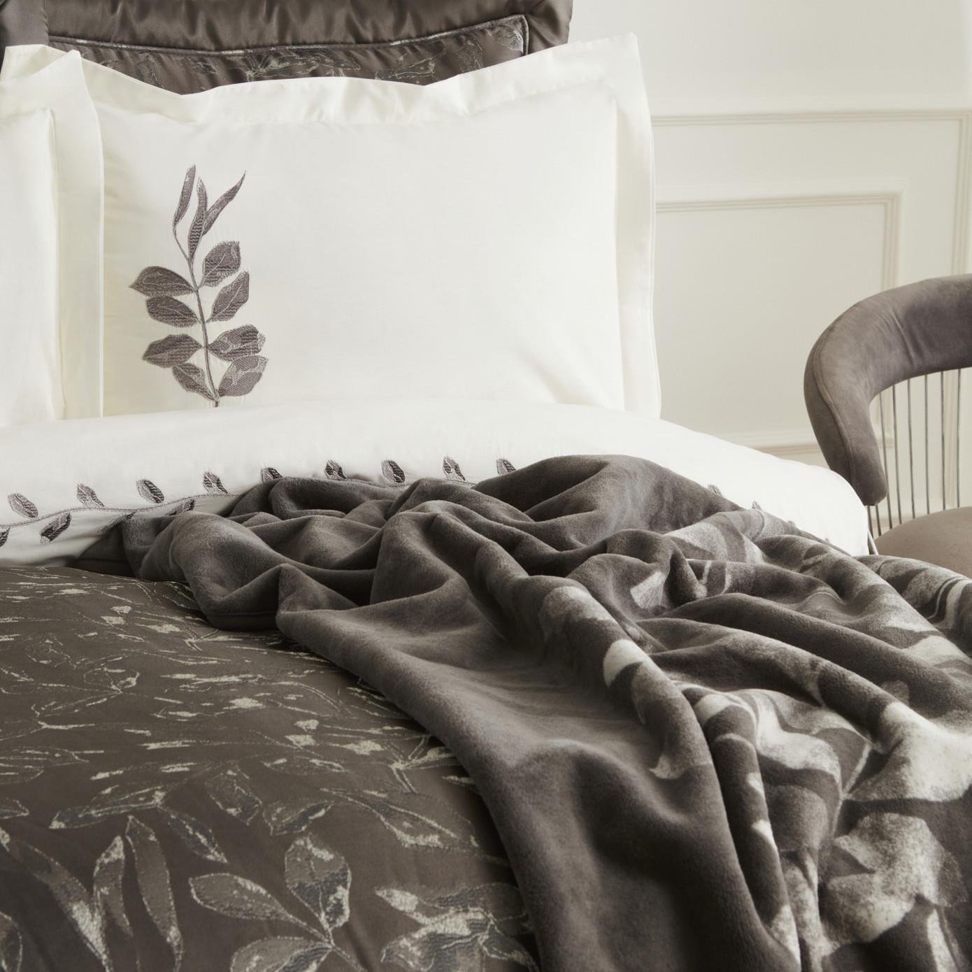Karaca Home Gardenia 8 Parça Çeyiz Seti Antrasit