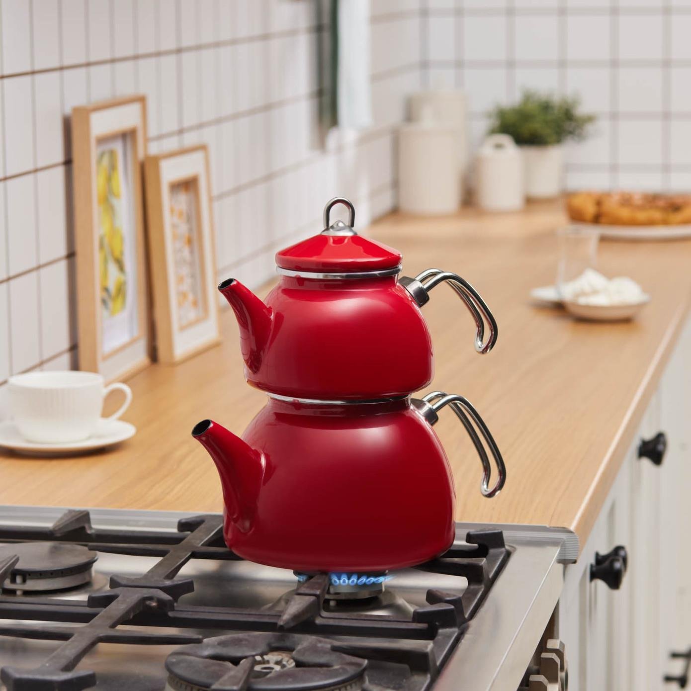 Karaca Loreto İndüksiyon Tabanlı Emaye Çaydanlık Takımı Kırmızı