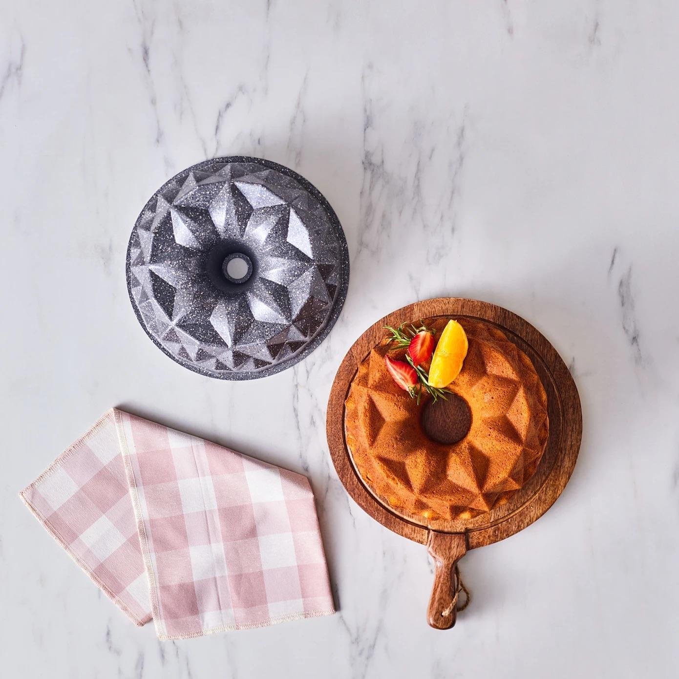 Karaca Lumos Döküm Kek Kalıbı Antrasit