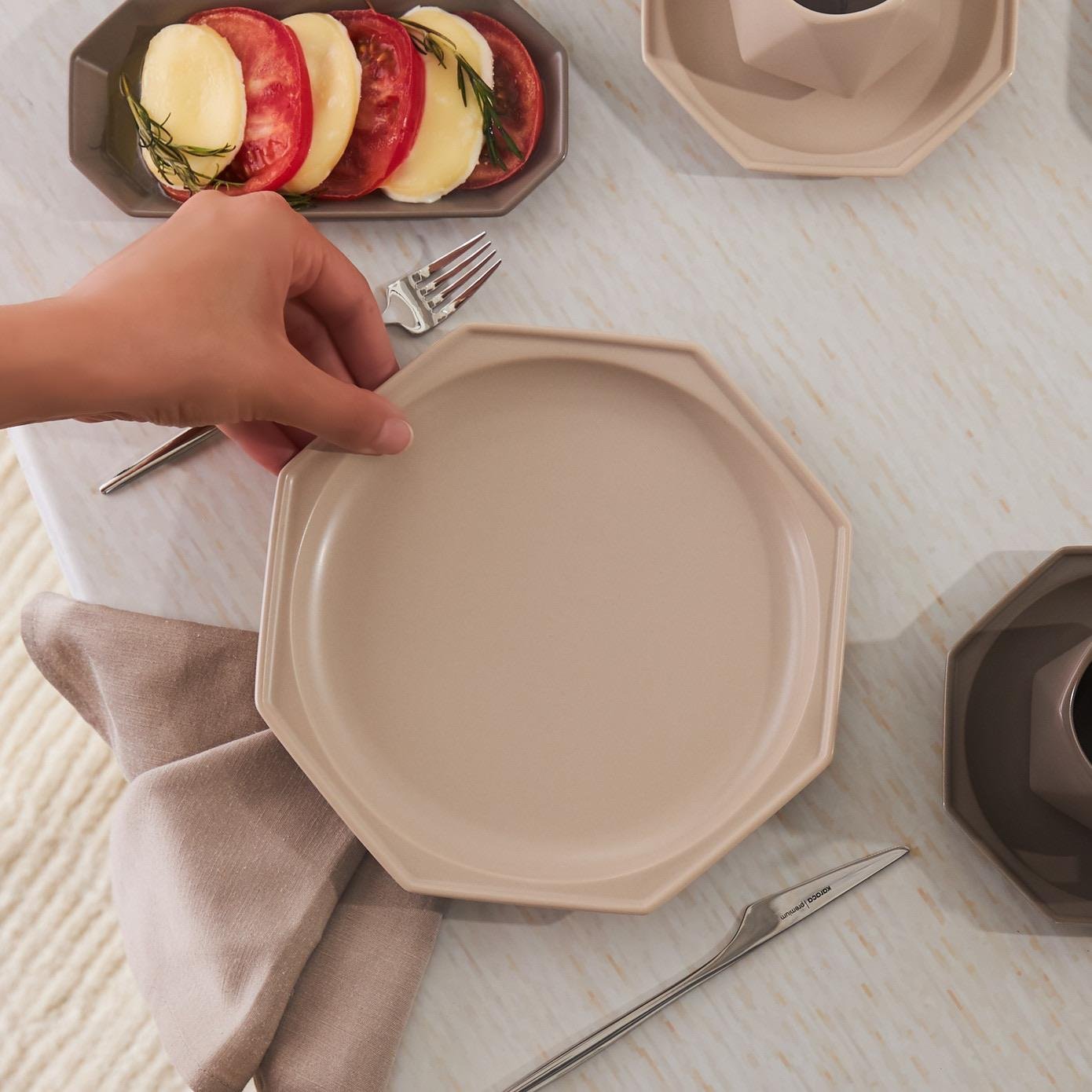 Karaca Streamline Fizbo 26 Parça 6 Kişilik Kahvaltı Takımı