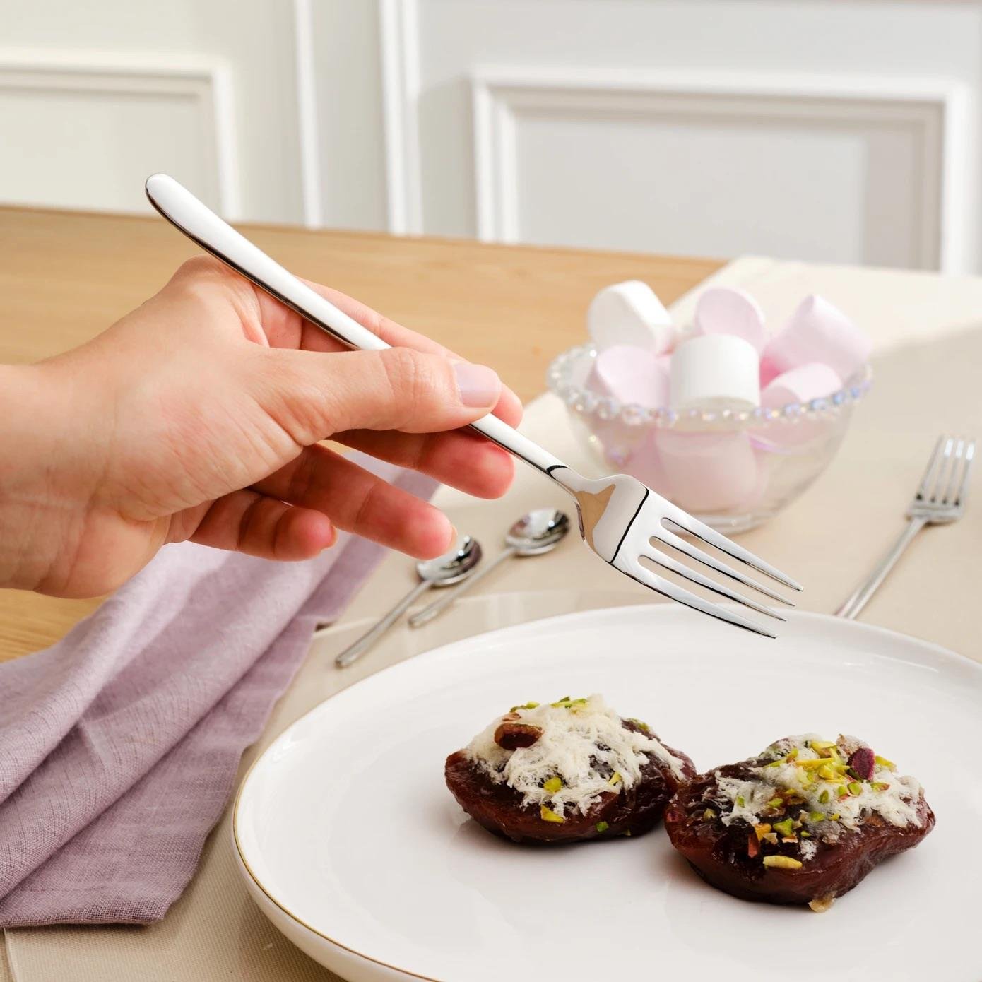 Karaca Tornado Elegance 84 Parça 12 Kişilik Kutulu Çatal Kaşık Bıçak Takımı