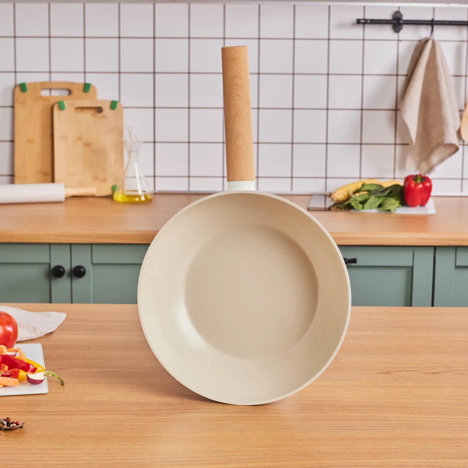 Karaca x Refika Swiss Crystal Almond Cream 28 cm Wok Tava Karaca x Refika Swiss Crystal Almond Cream 28 cm Wok Tava Karaca x Refika Swiss Crystal Almond Cream 28 cm Wok Tava Karaca x Refika Swiss Crys