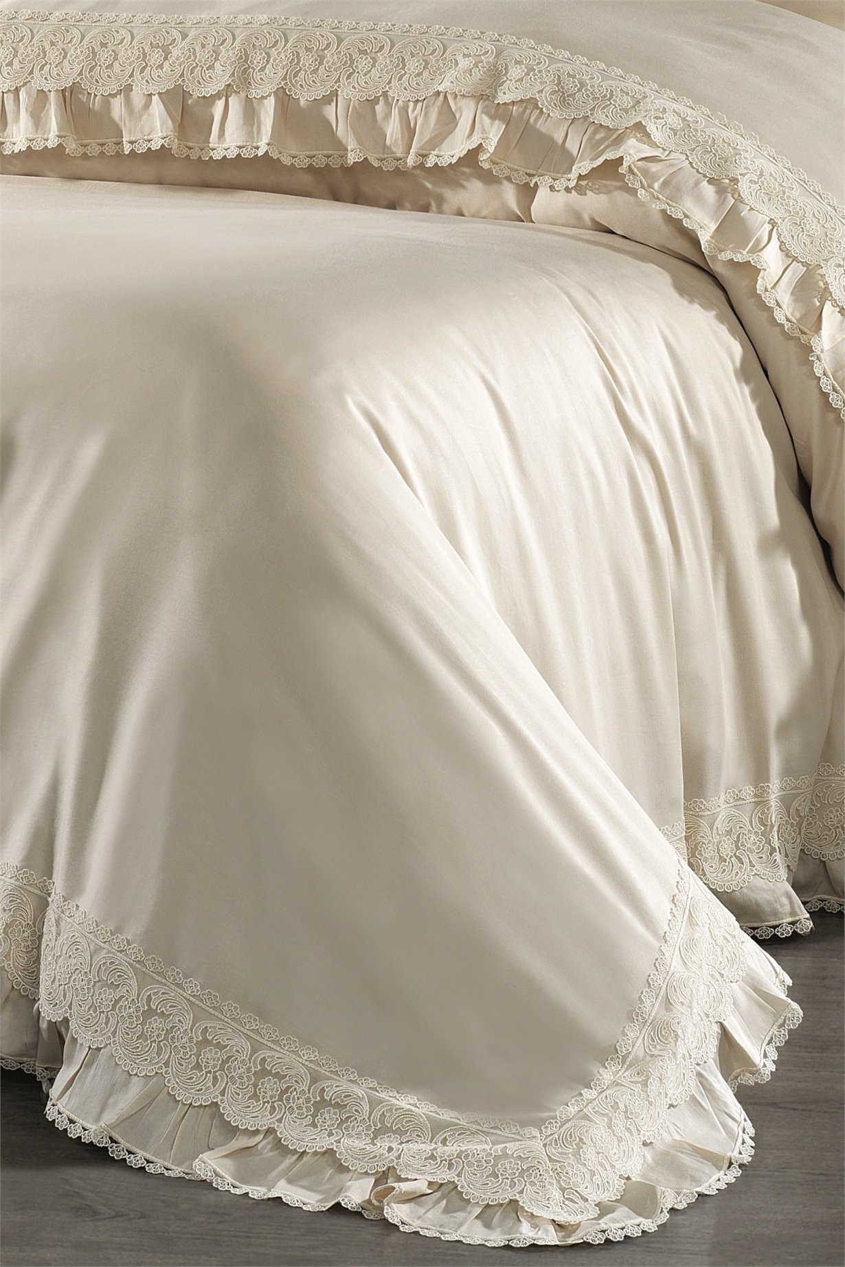 Royal Nazik Bej Helen Pamuksaten Uzun Ömürlü Organik Dantelli Nevresim Takımı