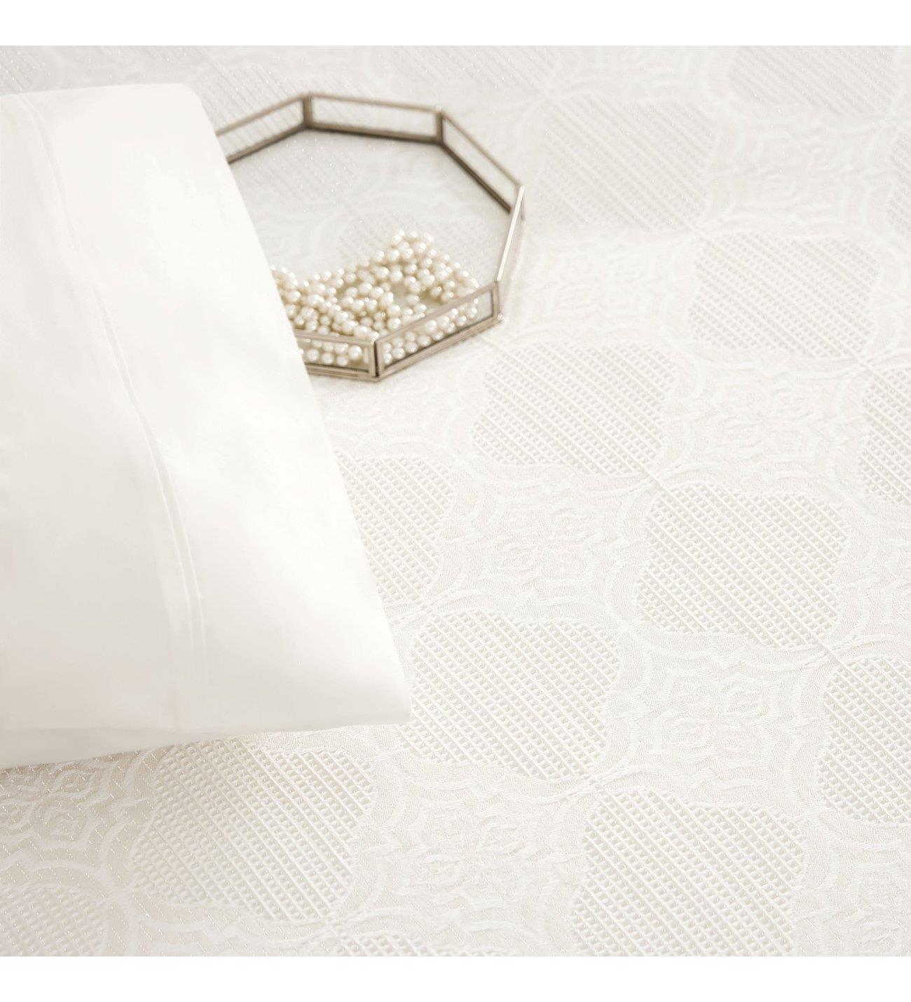 Taç Jakar Brenda Çift Kişilik Pike Takımı Ekru