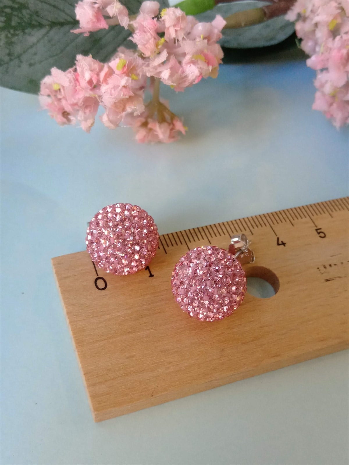 Açık Pembe Taşlı Top Küpe