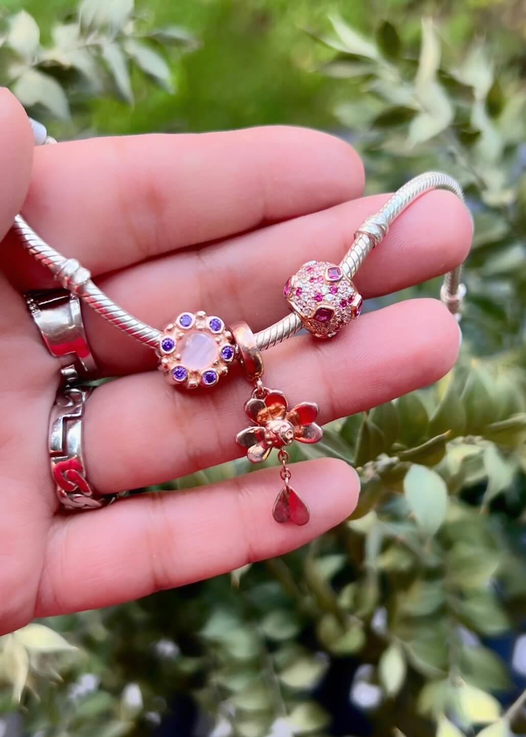 Mor Taşlı Rose Charm