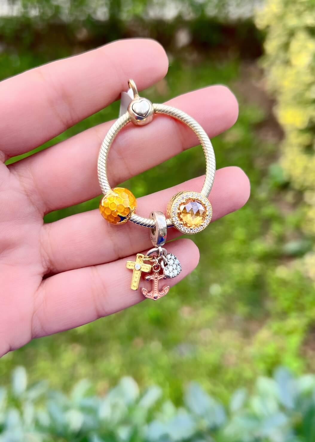 Pembe Büyük Taşlı Charm