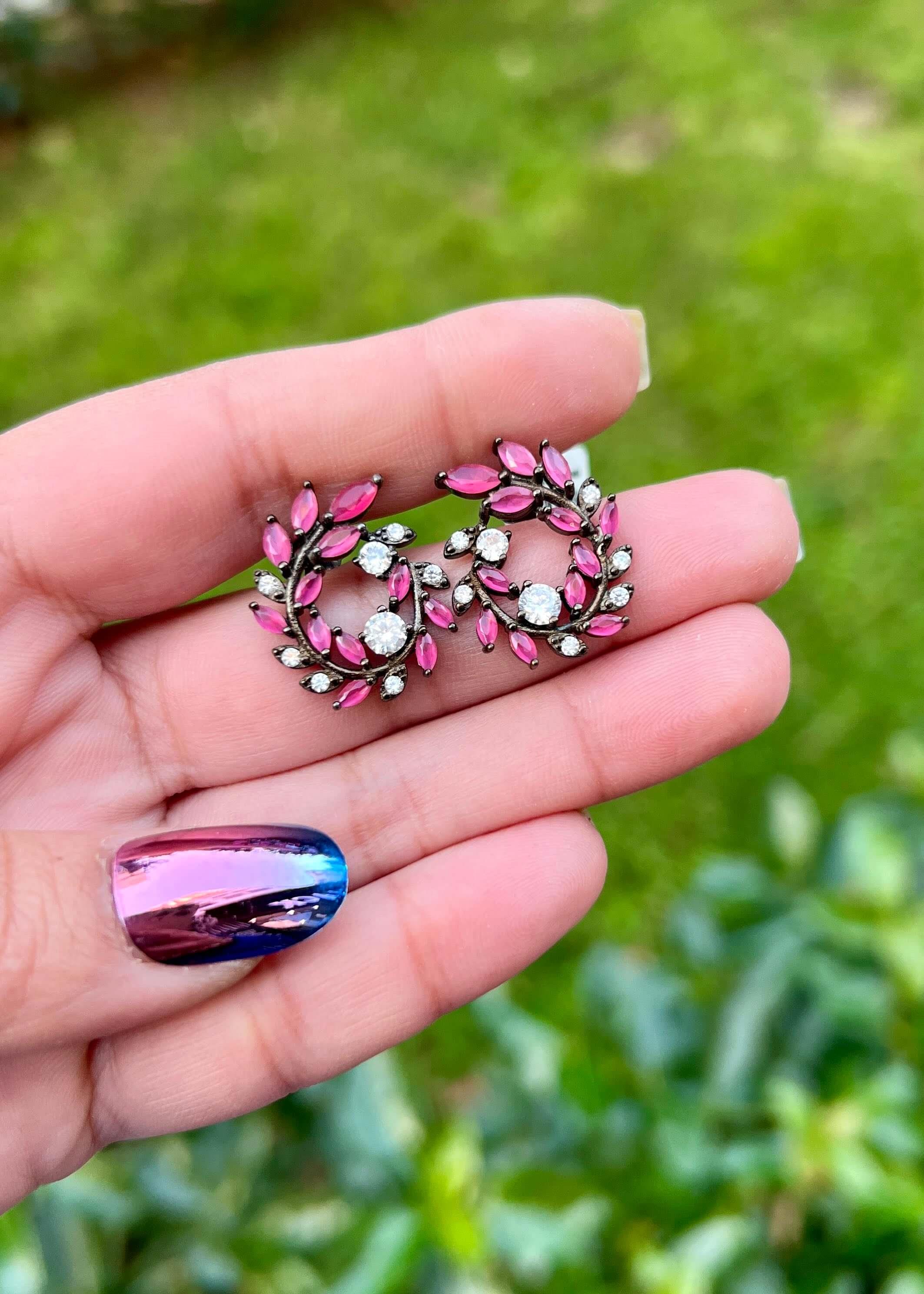 Pembe Taşlı Sarmal Küpe