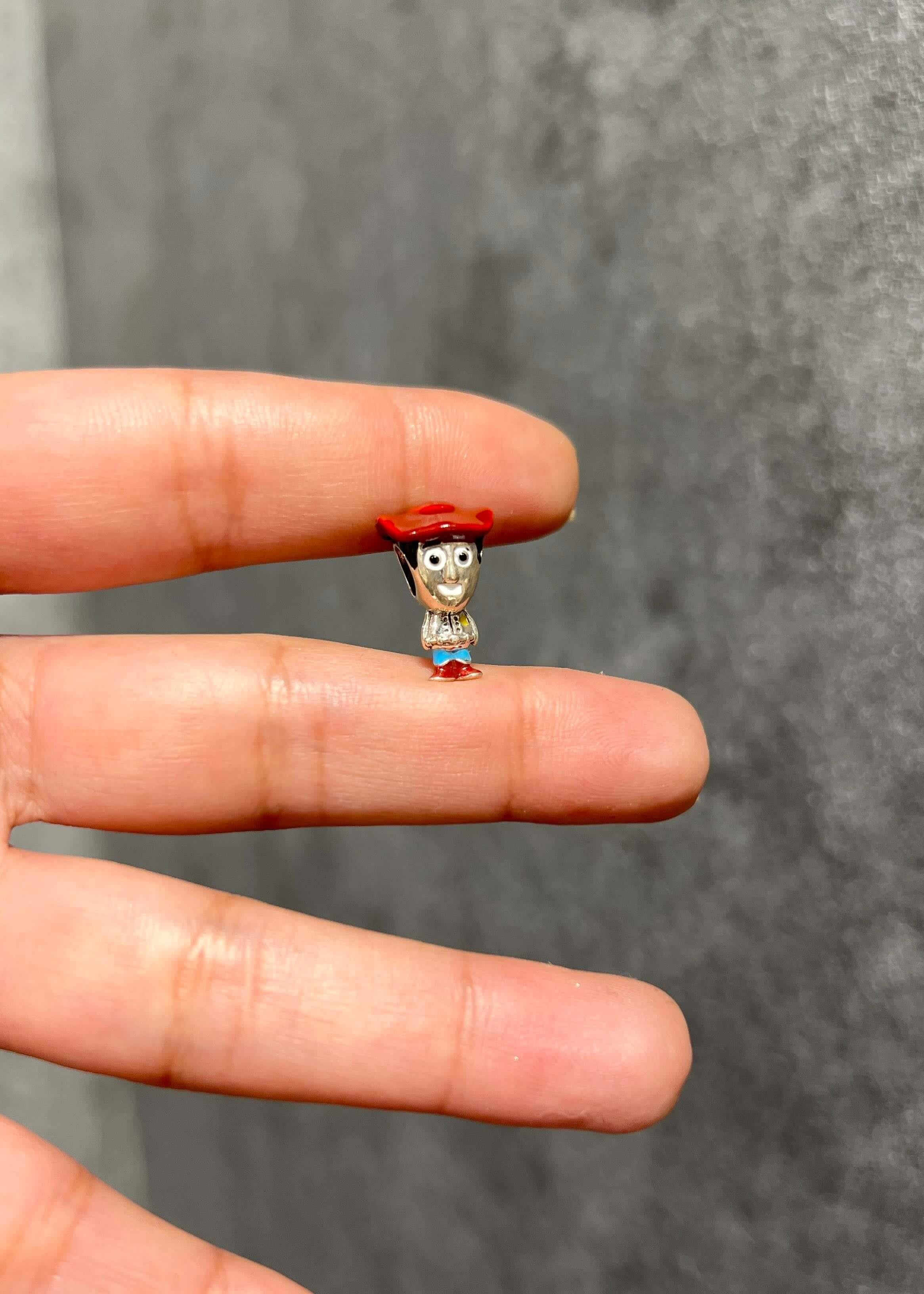 Şerif Woody Charm 