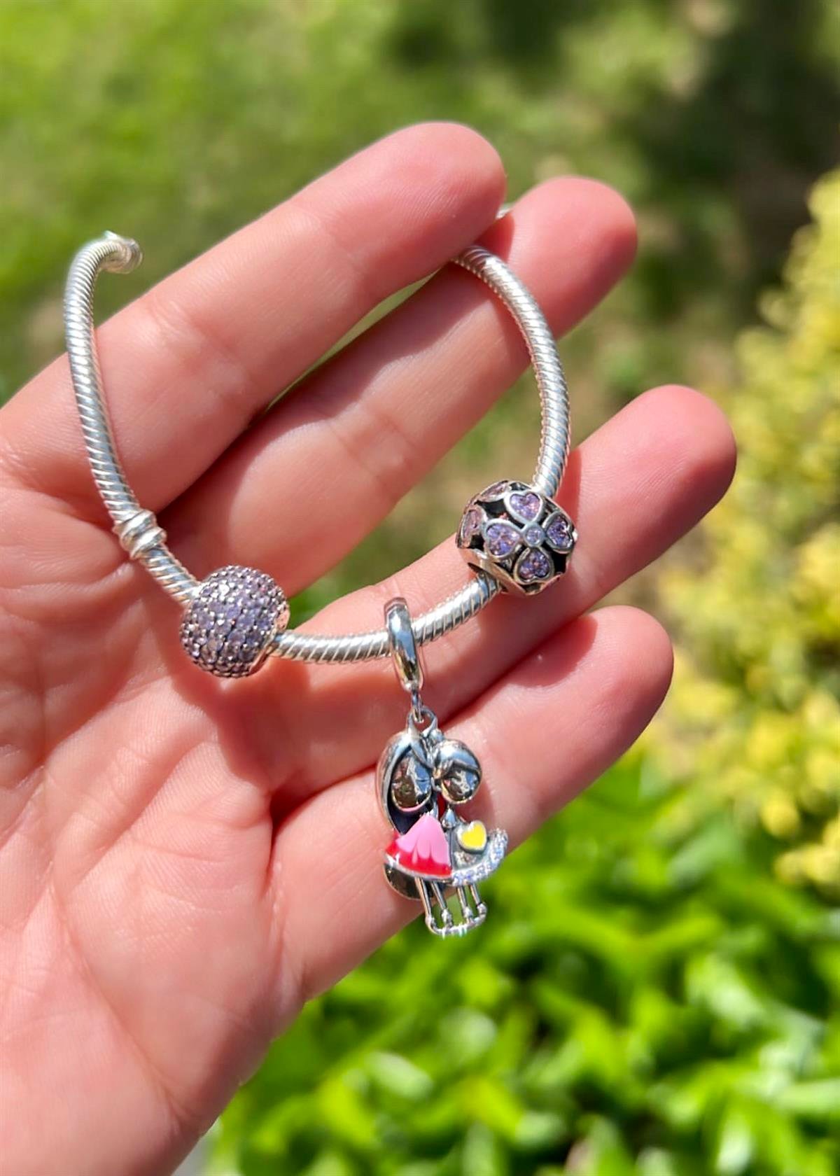 Sisters Charm