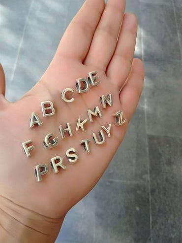 Z Harf Charm