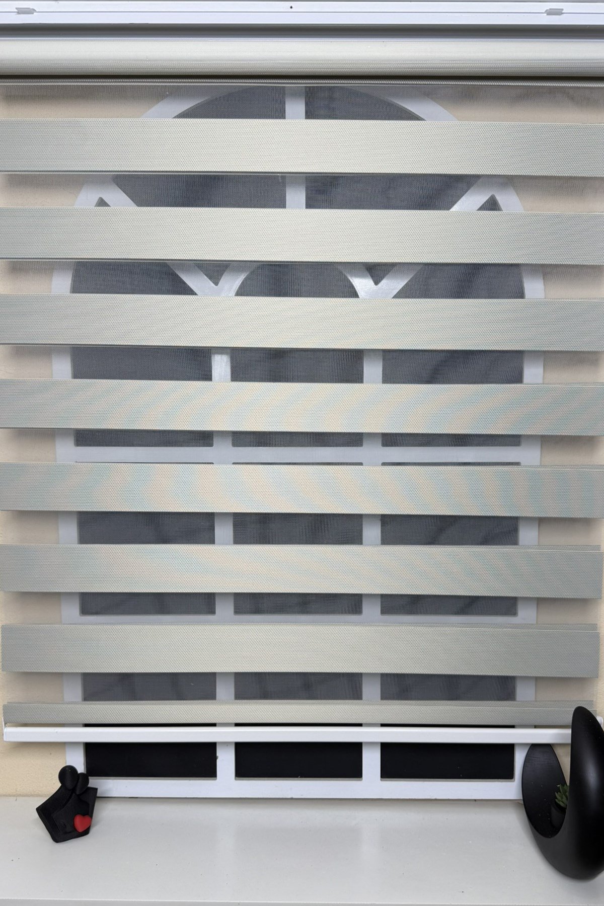 Zebra PerdelerStorBuradaStorBurada Işık Geçirmeyen Karartma Blackout Bej Rengi Zebra Stor Perde