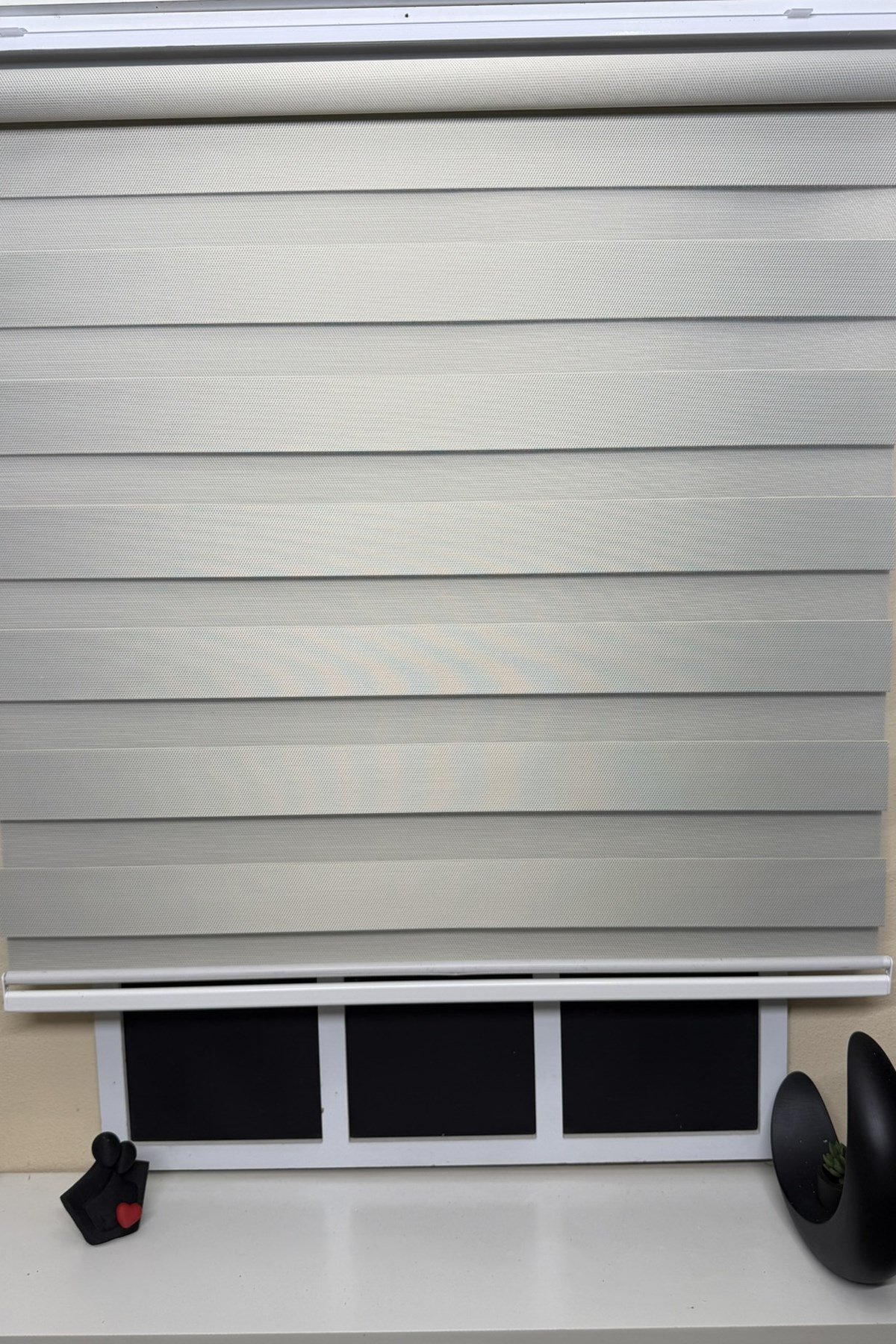 Zebra PerdelerStorBuradaStorBurada Işık Geçirmeyen Karartma Blackout Bej Rengi Zebra Stor Perde