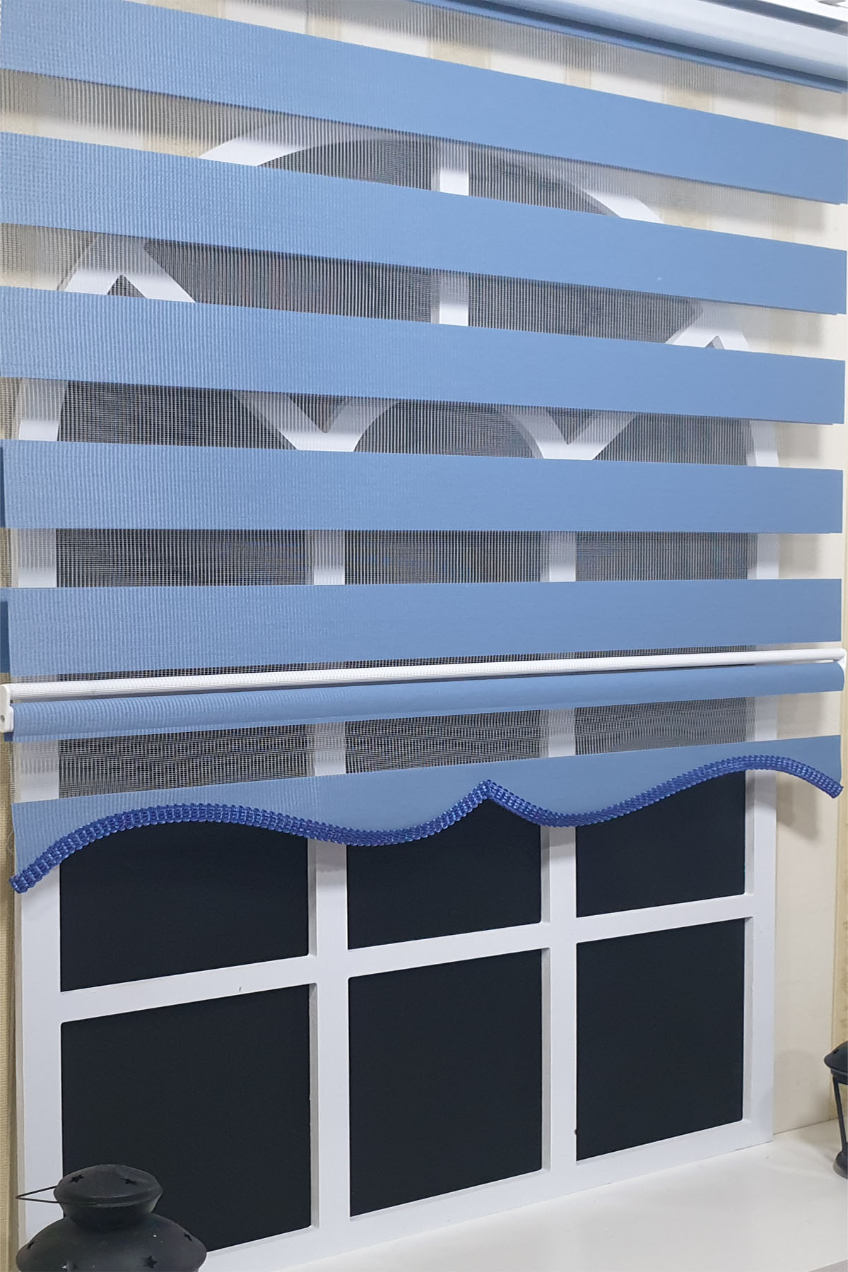 Zebra PerdelerStorBuradaZebra Stor Perde Mavi Etek Dilimli ST 006