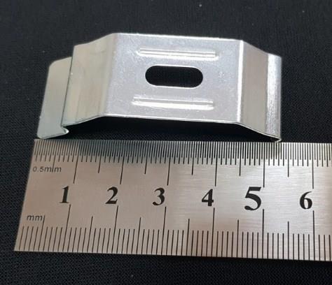 StorBuradaStorBurada Zebra Perde Için Çelik Duvar Veya Beton Montaj Aparatı 10 Adet ( 4,5 Cm)