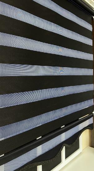 StorBuradaZebra Stor Perde Siyah Etek Dilimli STB-400-V15