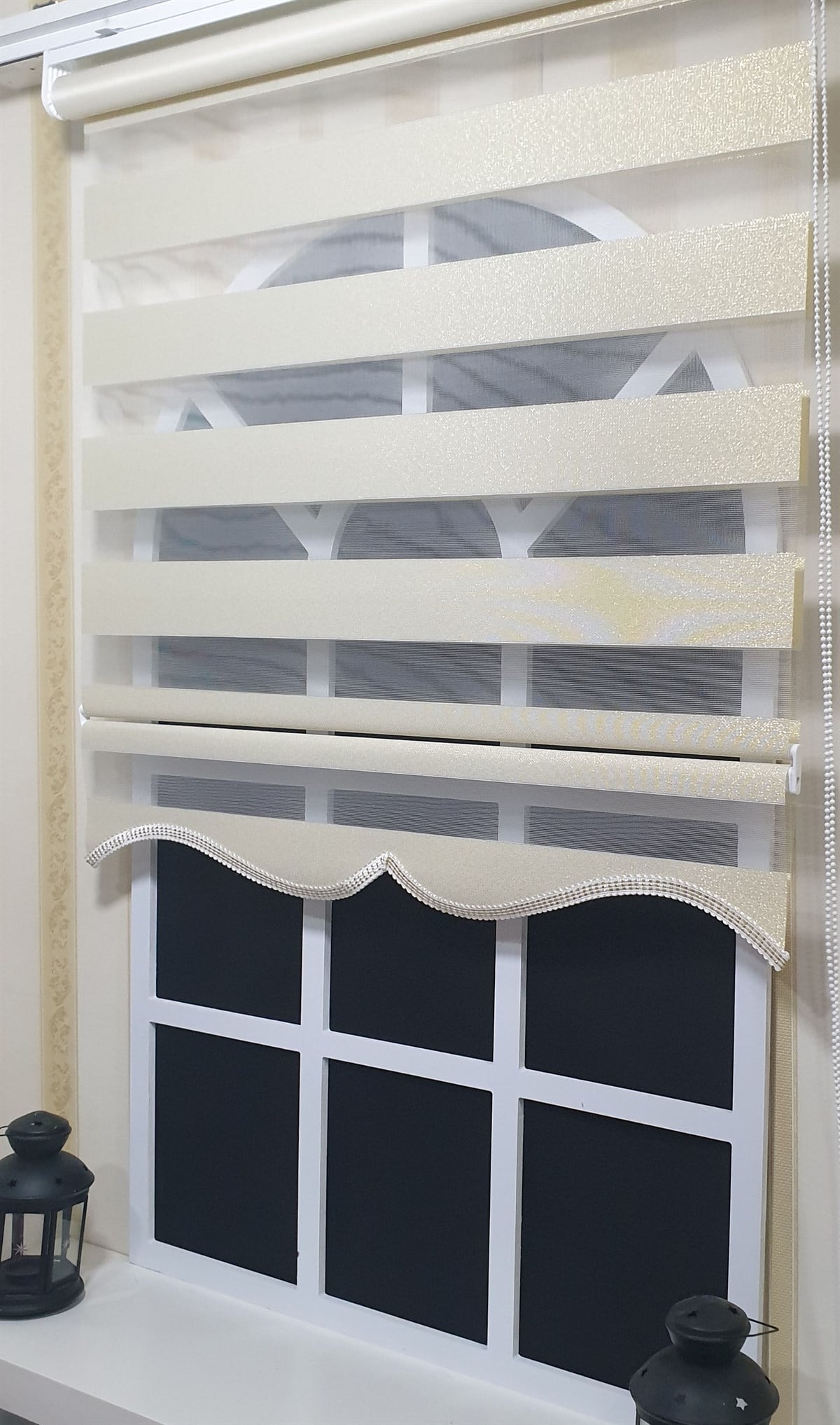 Zebra Stor Perde Altın Simli  Etek Dilimli ST 007