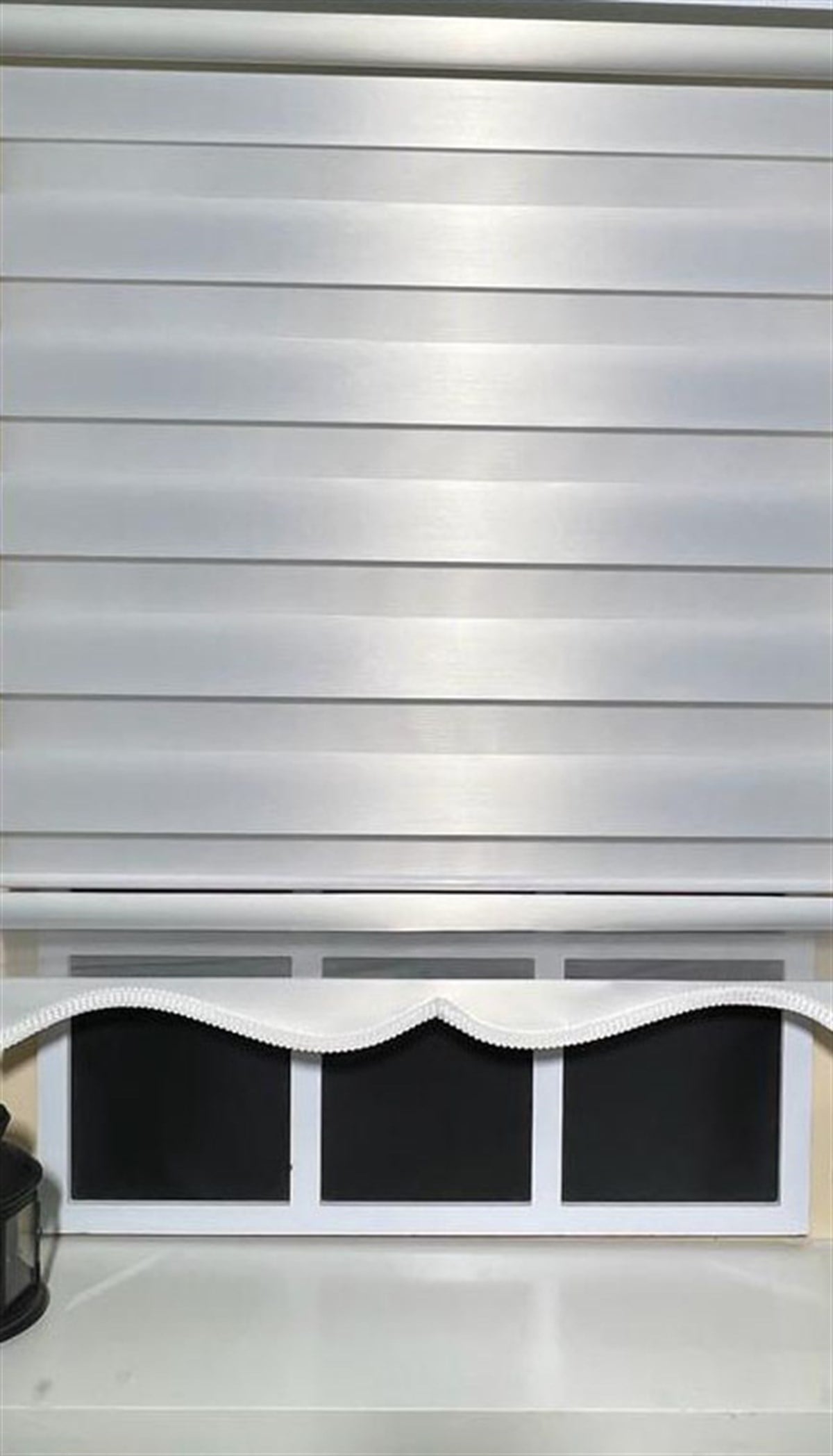 Zebra Stor Perde Beyaz Etek Dilimli STB-400-V01