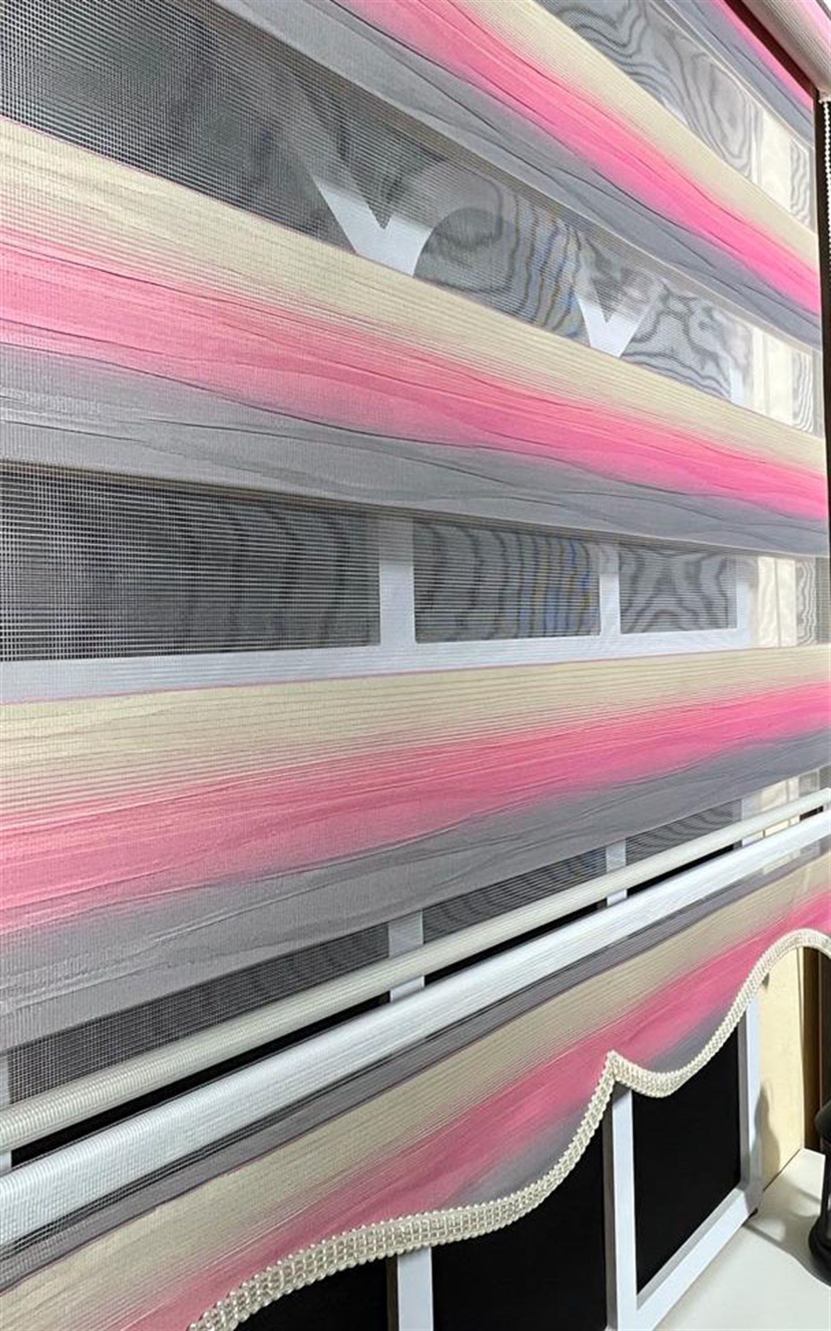 Zebra Stor Perde Pembe Gri Renk Geçişli Etek Dilimli ST 046