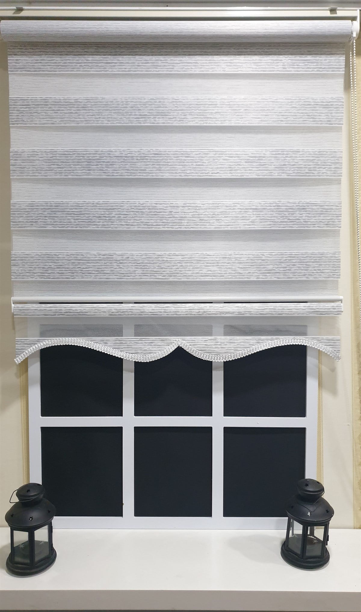 Zebra Stor Perde Siyah Çizgli Etek Dilimli STB851 V 01