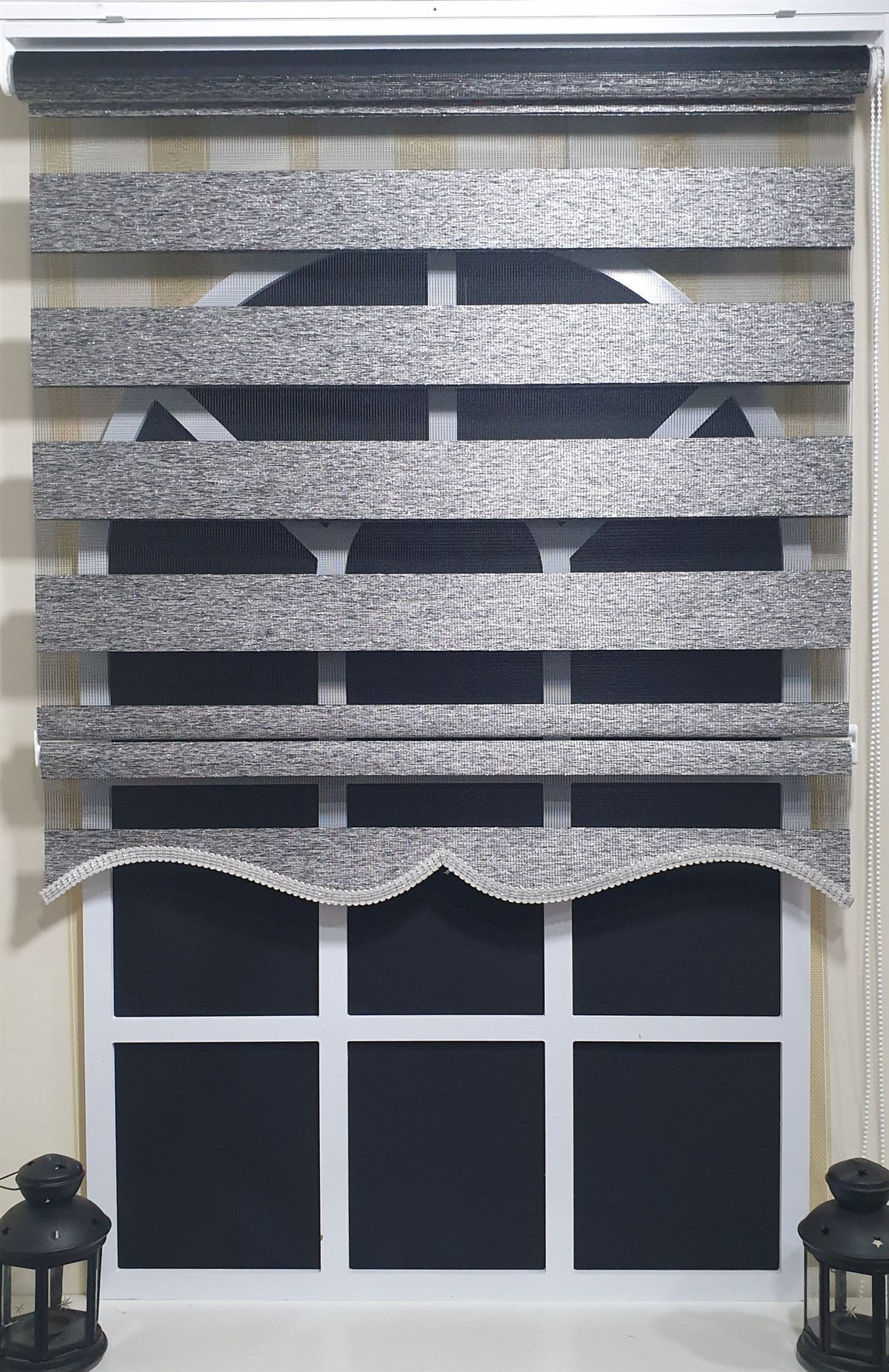 Zebra Stor Perde Siyah Gümüş Etek Dilimli ST 009