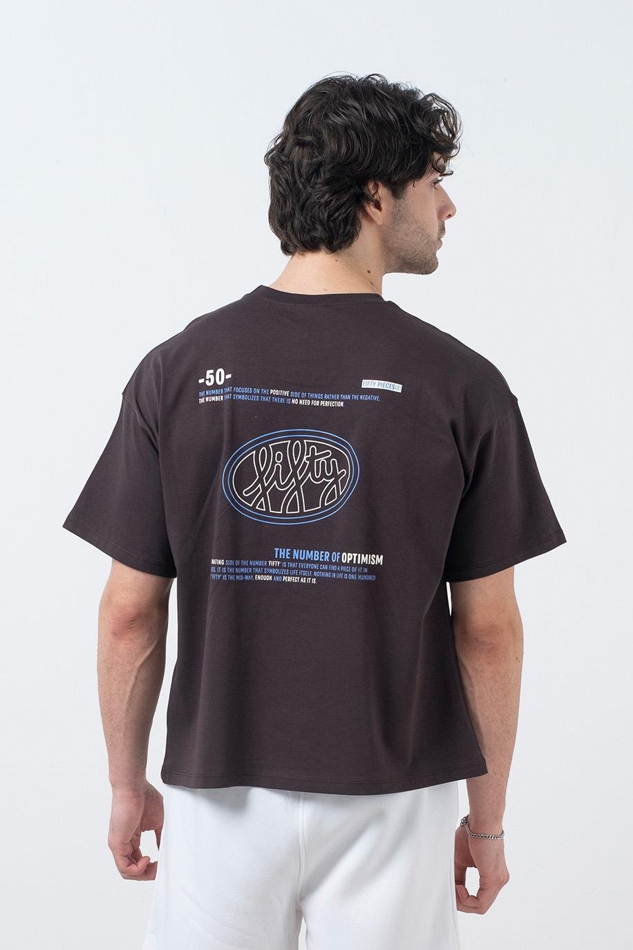 Erkek Kahverengi Düşük Omuzlu Sırt Baskılı T-Shirt