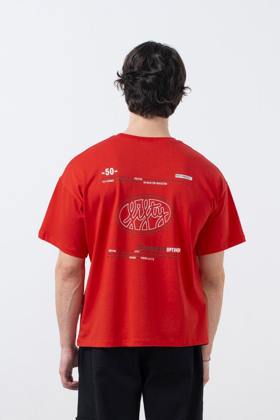 Erkek Kırmızı Düşük Omuzlu Sırt Baskılı T-Shirt