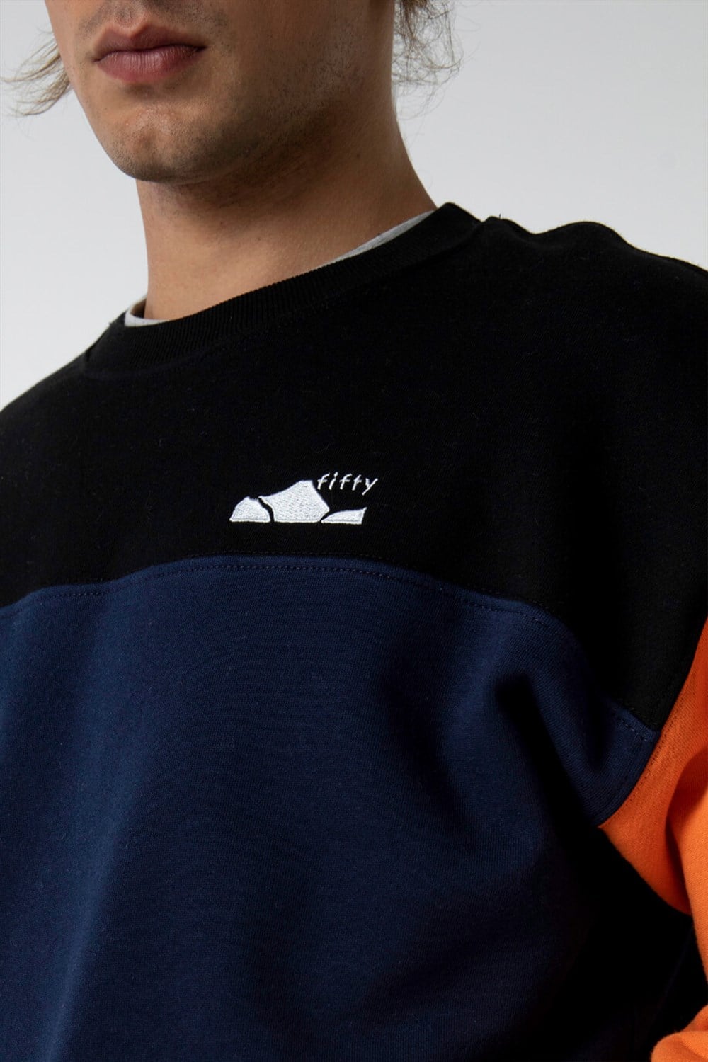 ERKEK KONTRAST RENKLİ SWEATSHIRT