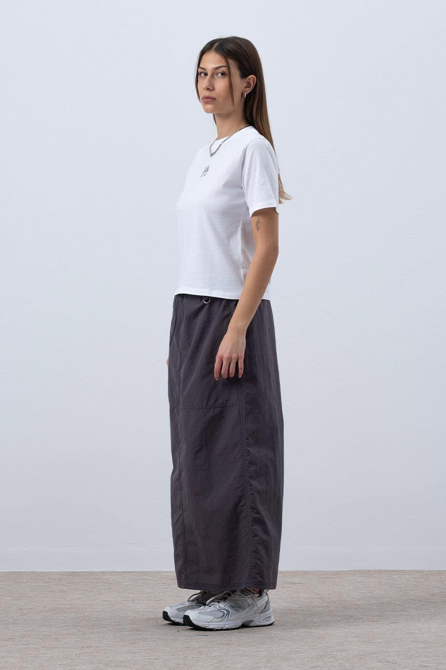 Kadın Beyaz Düşük Omuzlu Basic T-shirt