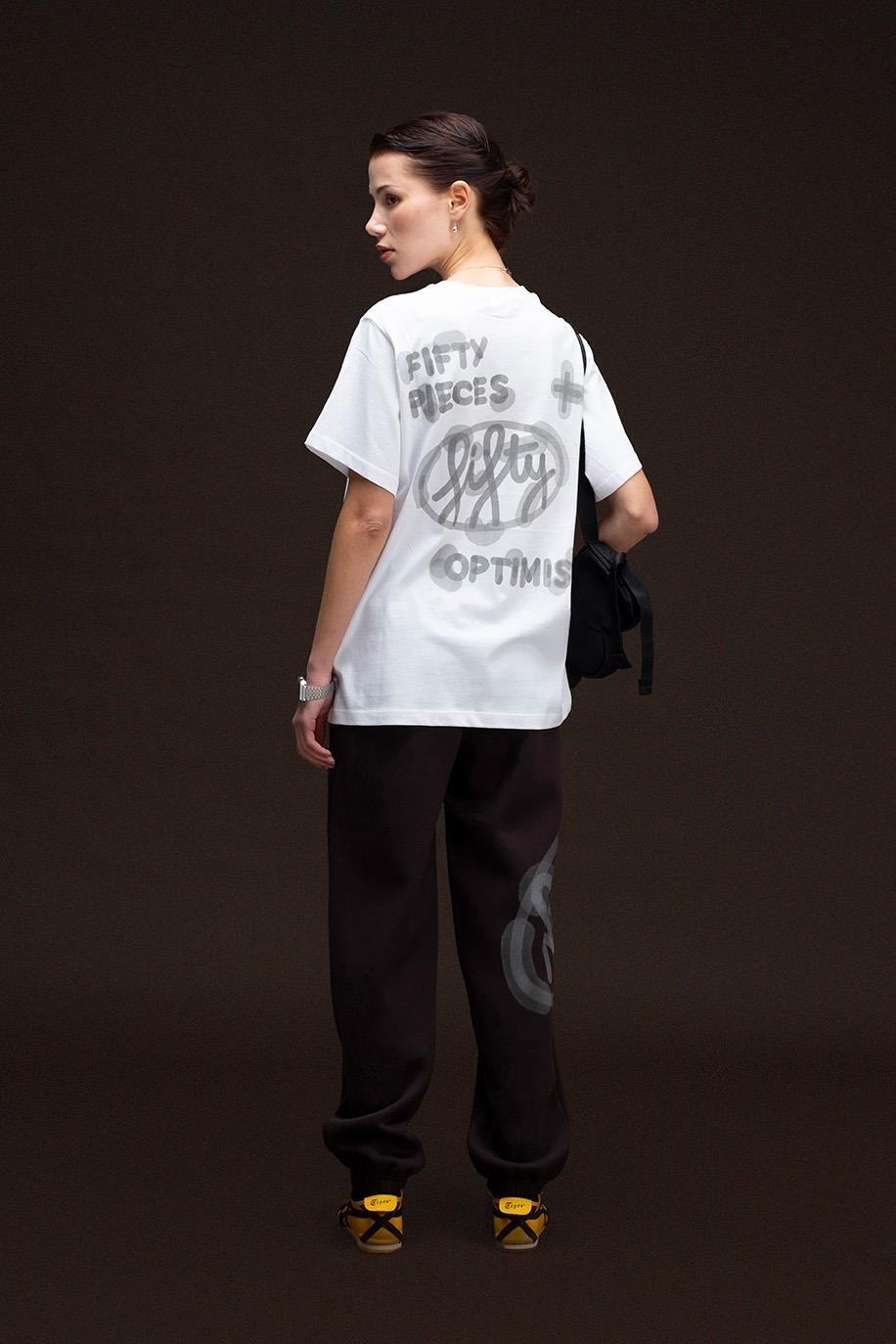 Kadın Beyaz Loose Fit Sırt Baskılı T-Shirt