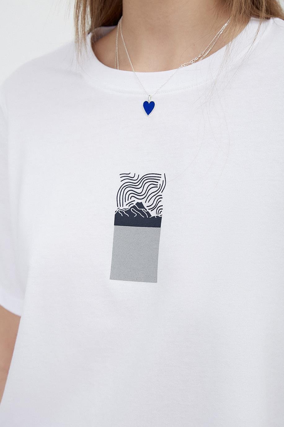 Kadın Beyaz Sırt Baskılı Loose Fit T-shirt