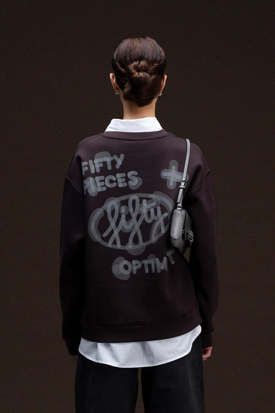 Kadın Kahverengi Oversize Sırt Baskılı Sweatshirt