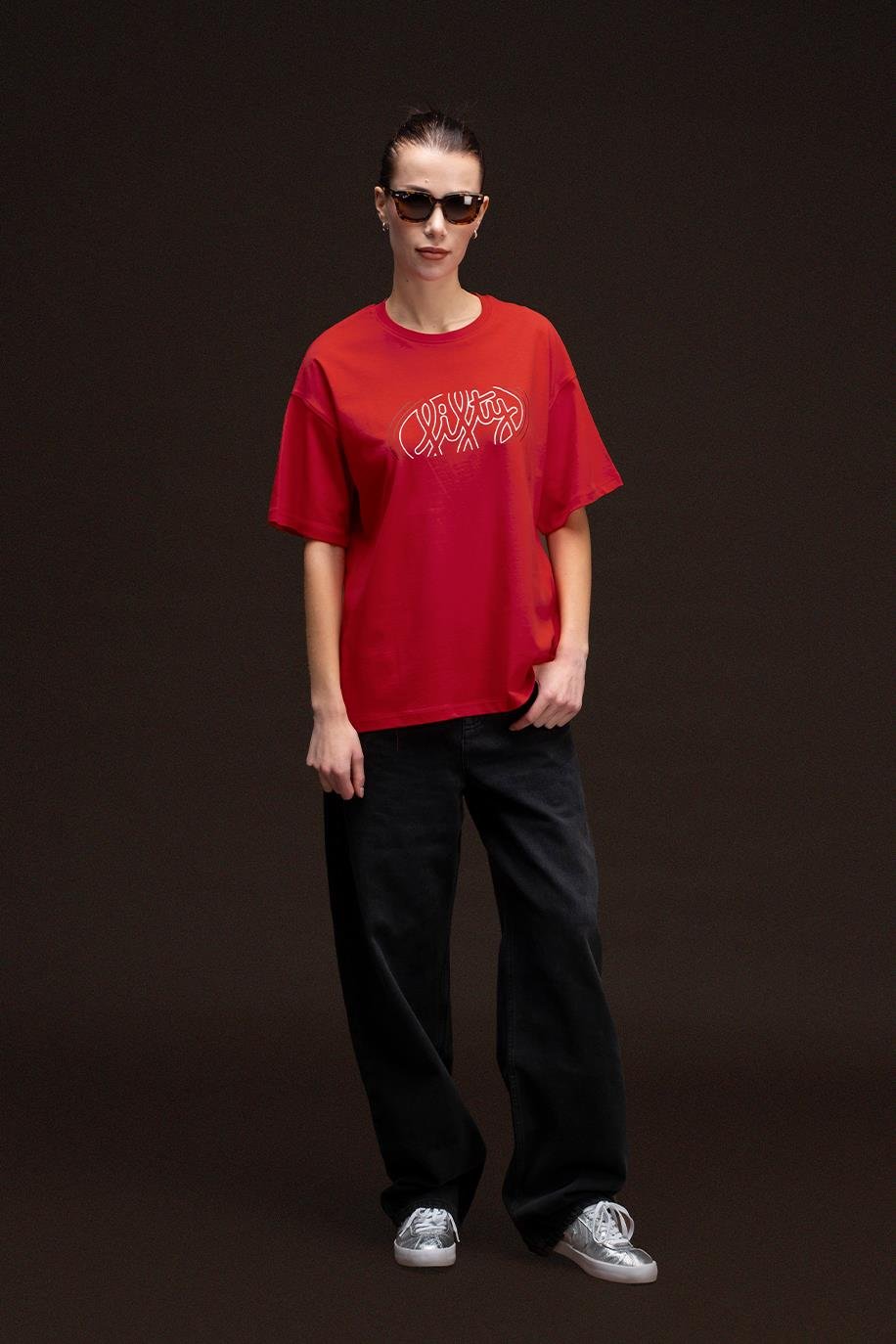 Kadın Kırmızı Oversize Sırt Baskılı T-Shirt