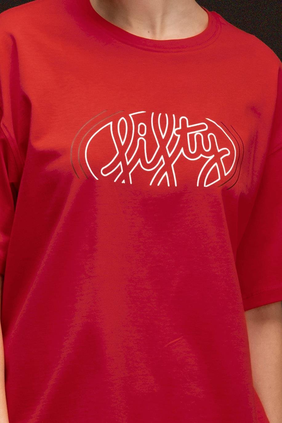 Kadın Kırmızı Oversize Sırt Baskılı T-Shirt