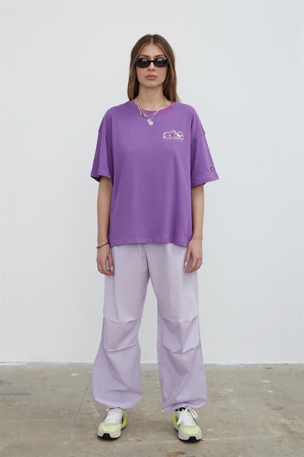 KADIN SIRT BASKILI OVERSIZE T-SHIRT