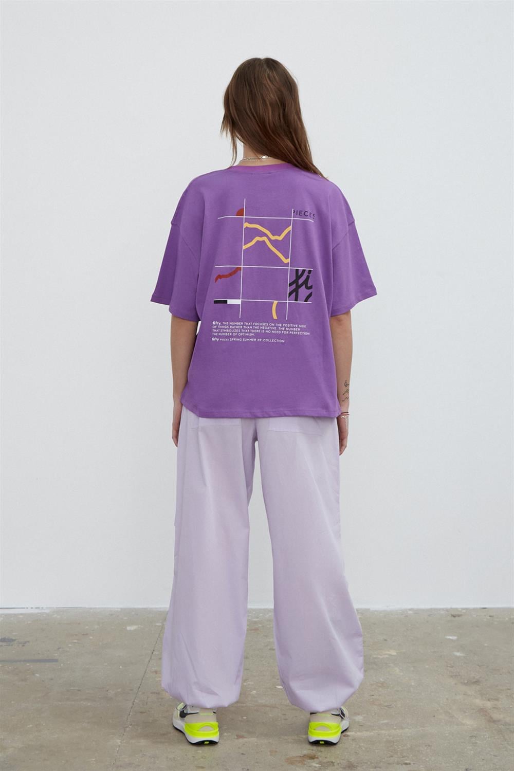 KADIN SIRT BASKILI OVERSIZE T-SHIRT