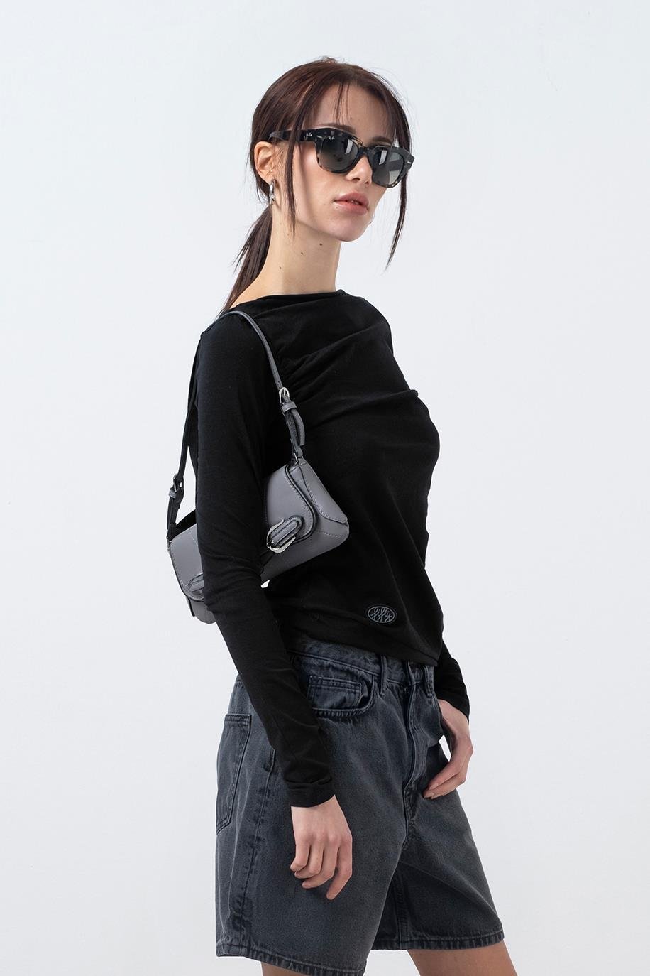 Kadın Siyah Kapüşonlu Uzun Kollu Bluz