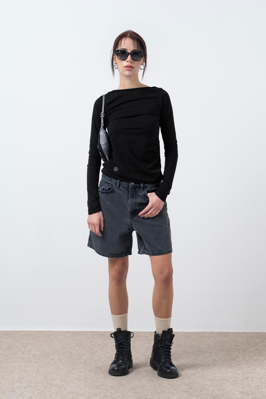 Kadın Siyah Kapüşonlu Uzun Kollu Bluz