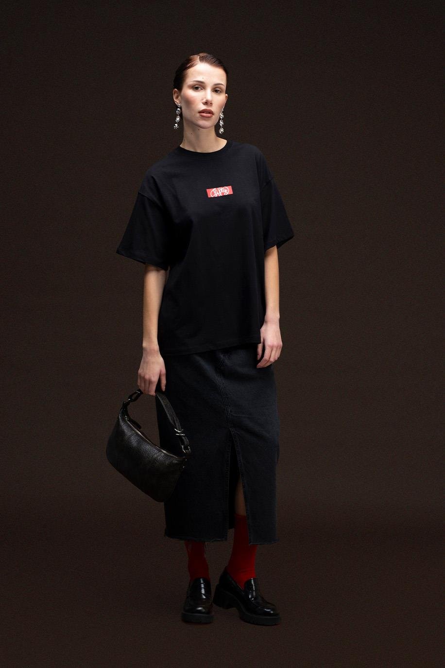 Kadın Siyah Oversize Sırt Baskılı T-Shirt