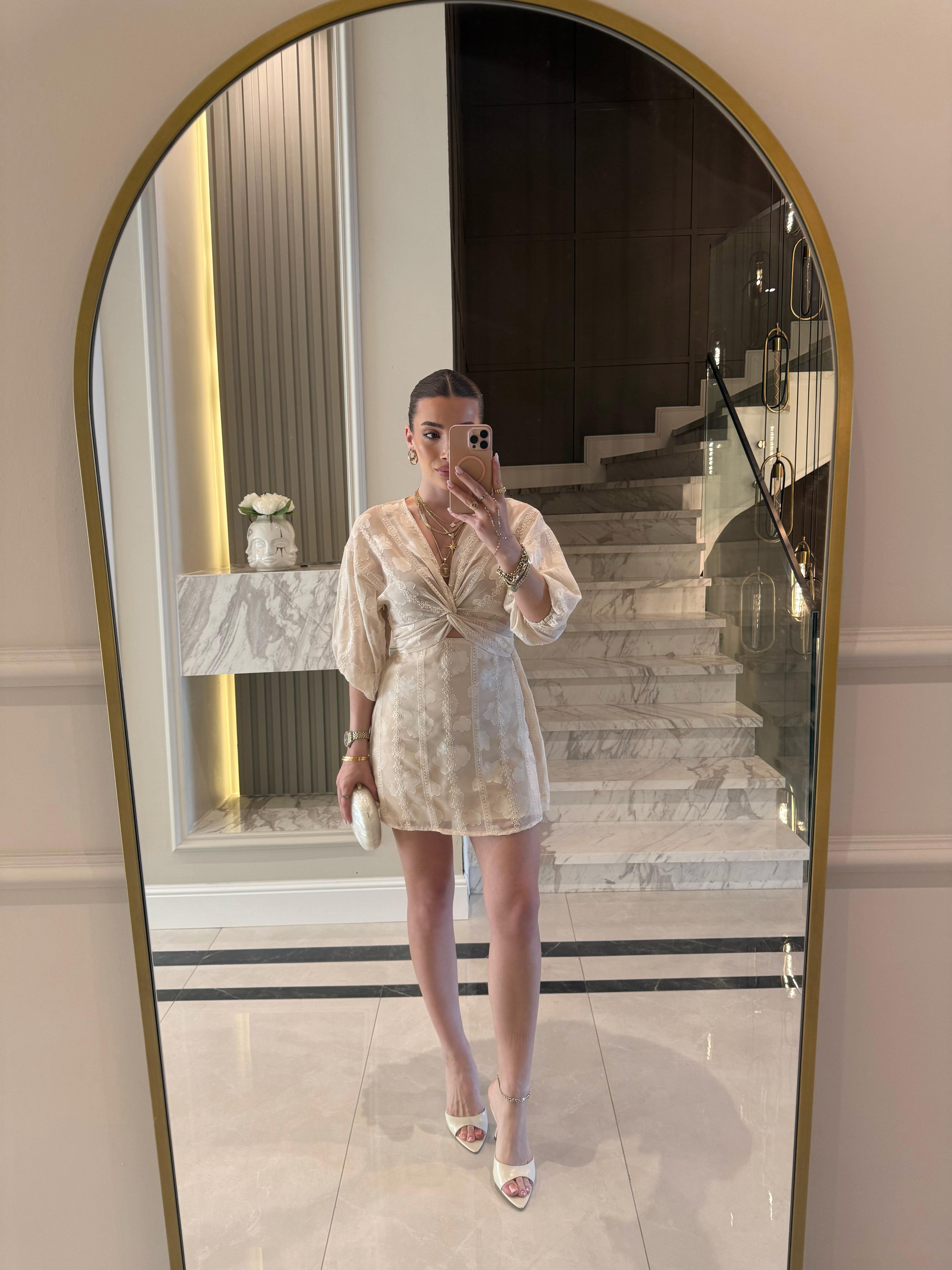 Bej İşlemeli İmst Elbise