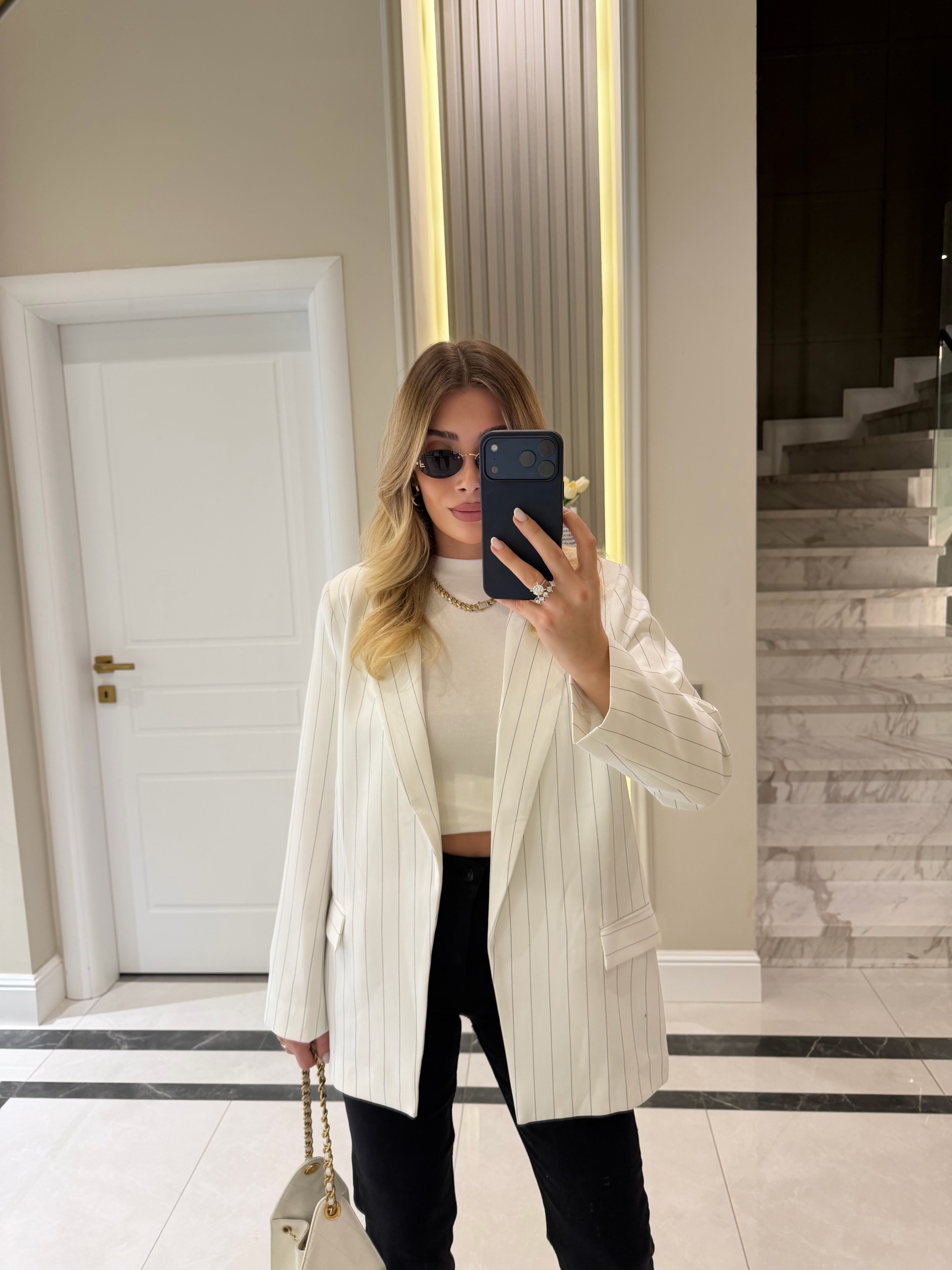 Beyaz Çizgili Blazer Ceket