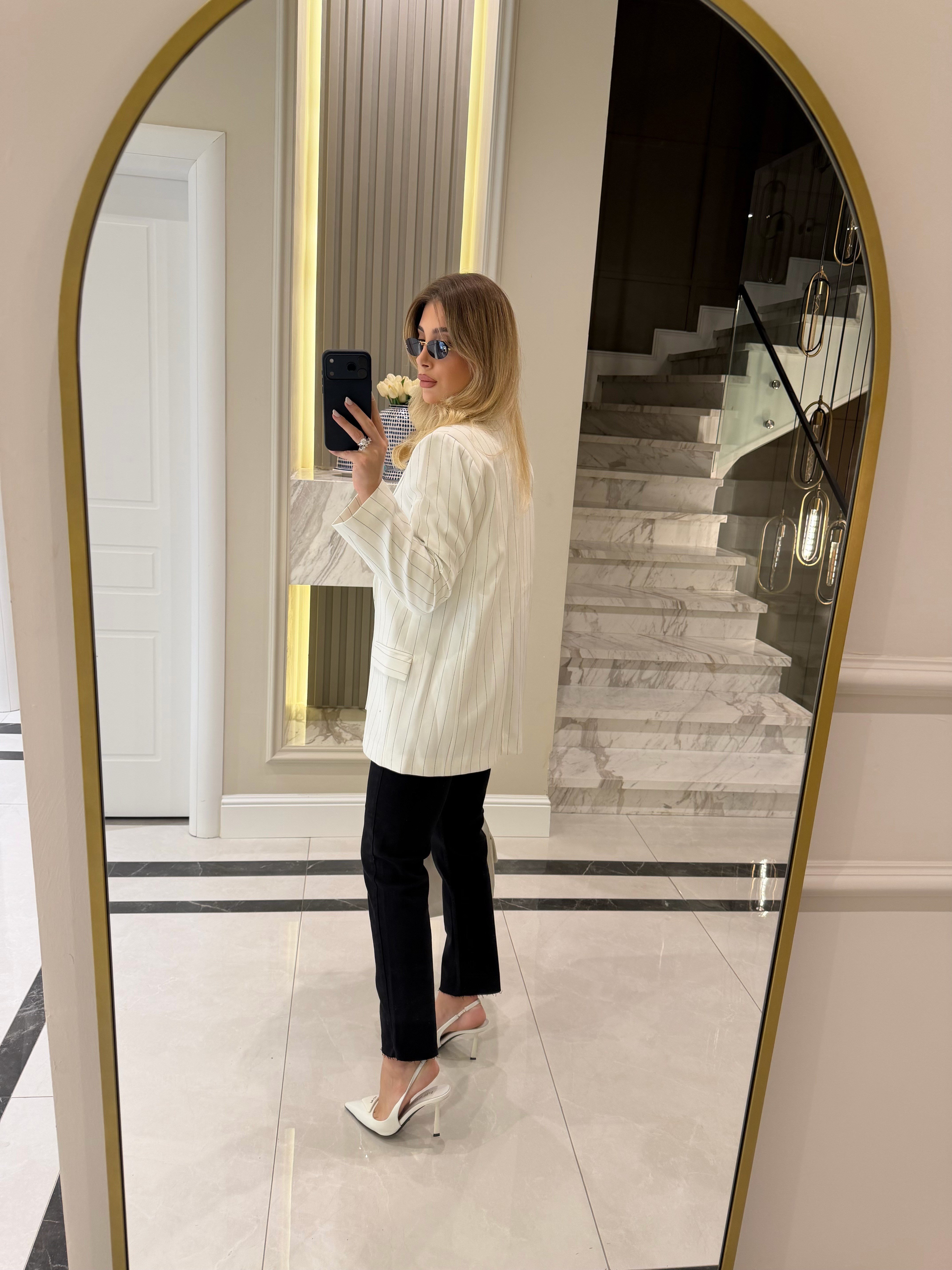 Beyaz Çizgili Blazer Ceket