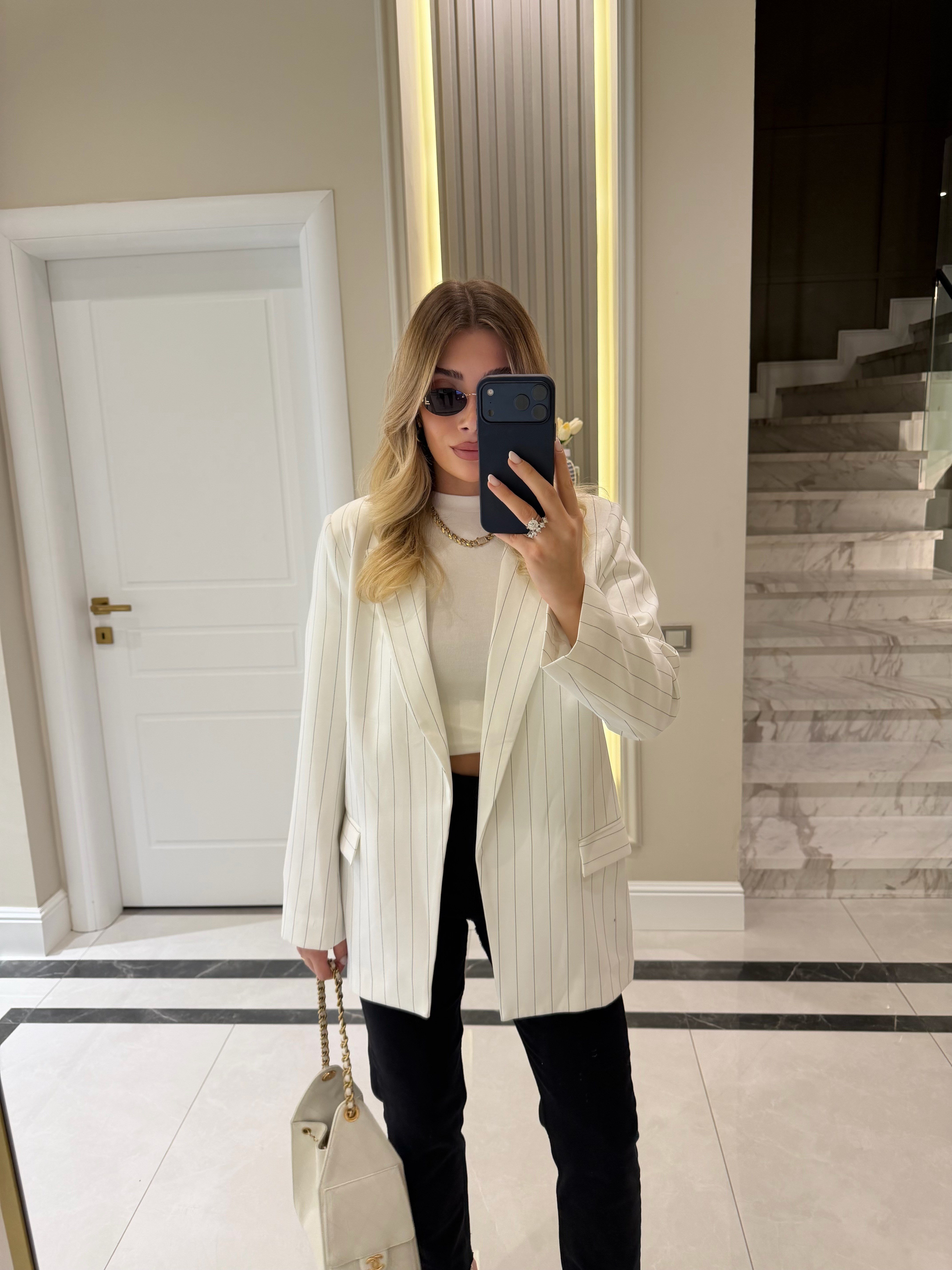 Beyaz Çizgili Blazer Ceket