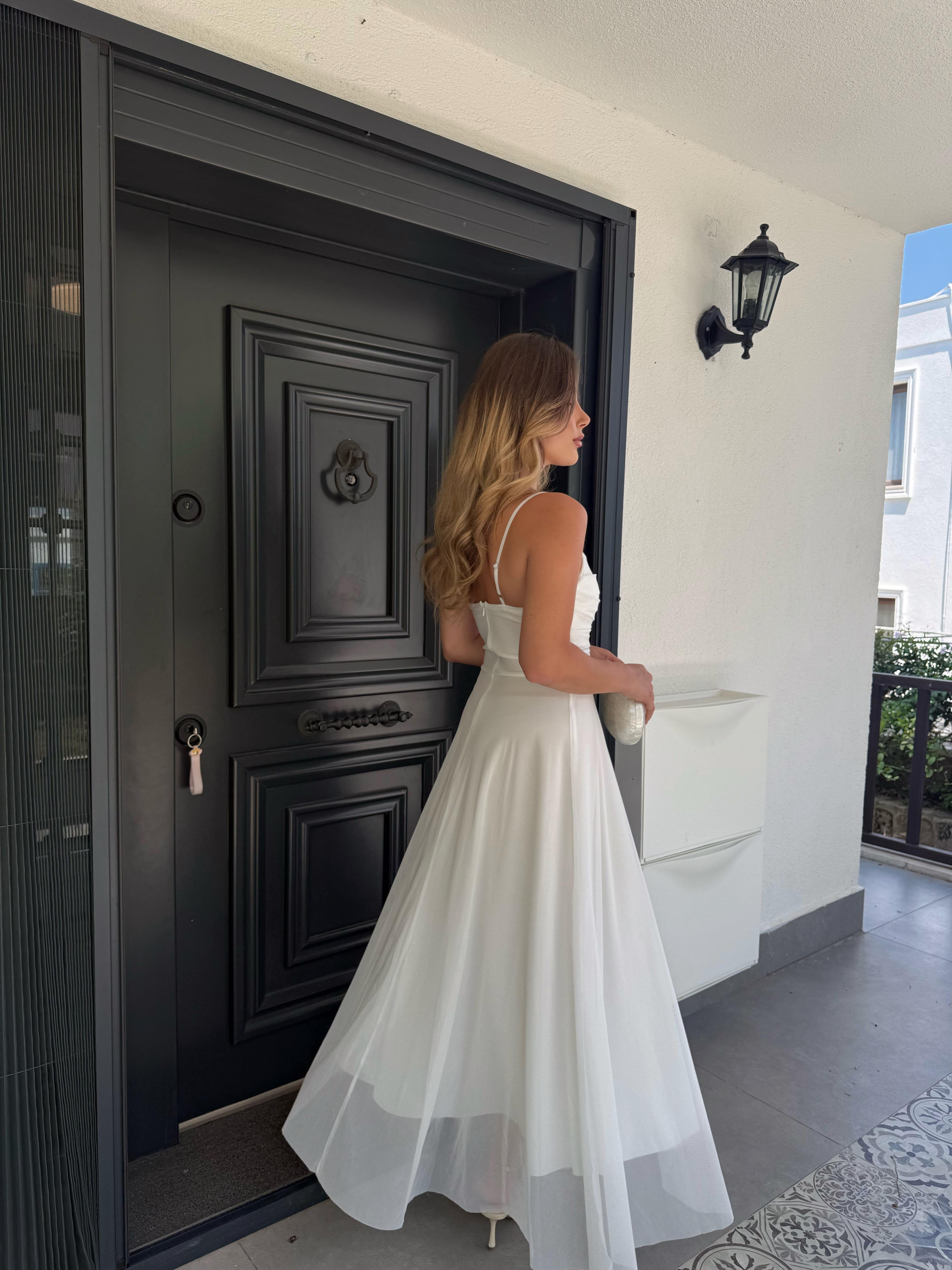 Beyaz İp Askılı  Drapeli Maxi Boy Elbise